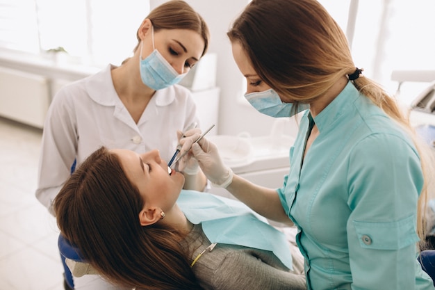 Dentiste et patient