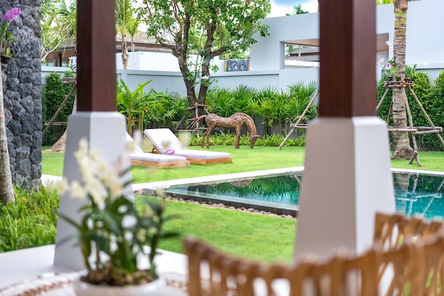 Design intérieur et extérieur de la villa avec piscine, maison, maison