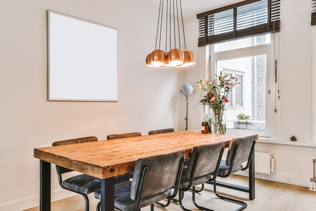 Design d'intérieur de luxe et belle salle à manger