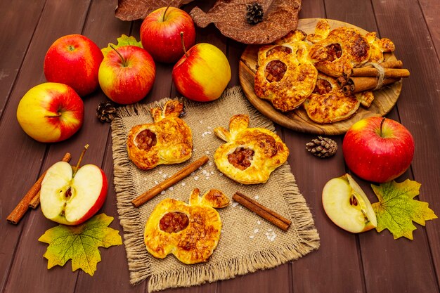 Dessert aux pommes délicieux fait maison