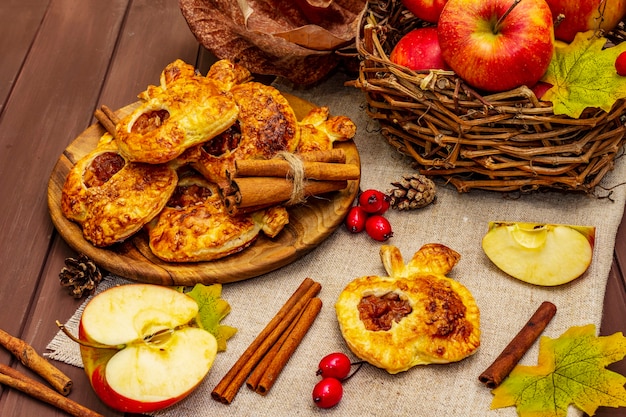 Dessert aux pommes délicieux fait maison