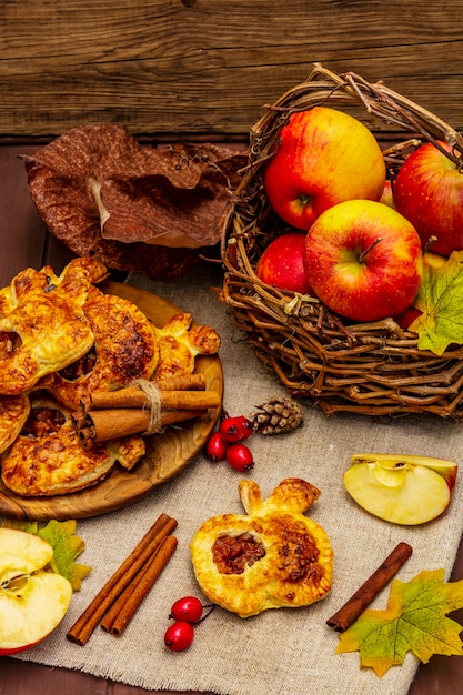 Dessert aux pommes délicieux fait maison