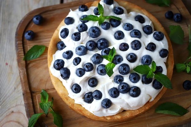 Dessert d'été sain avec des myrtilles