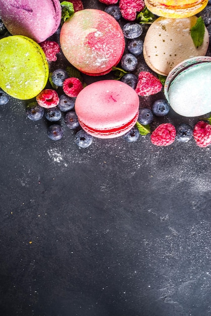 Dessert macaron français coloré