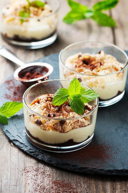 Dessert maison sucré à la crème et au chocolat