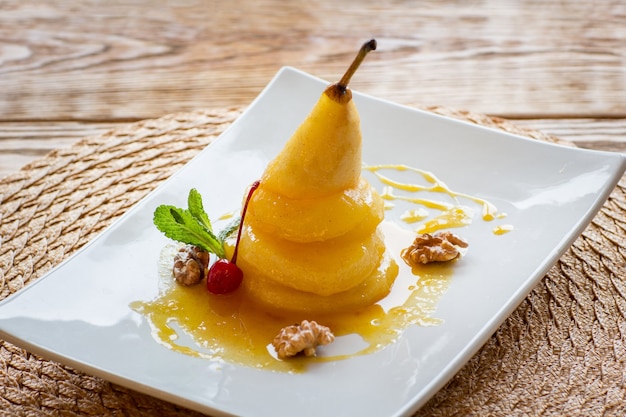 Dessert de poire au jus d'orange