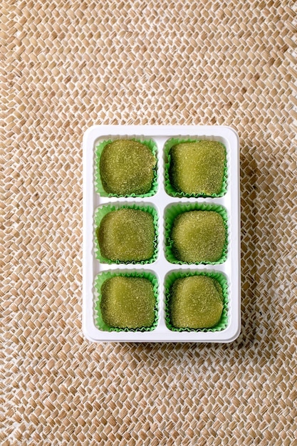 Dessert de riz asiatique mochi matcha vert doux