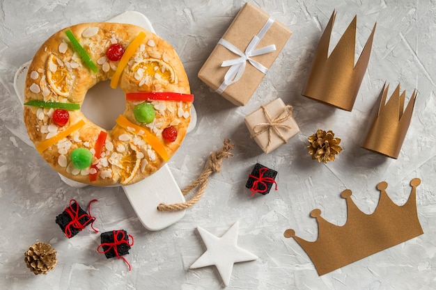 Dessert Roscon de Reyes et diverses couronnes