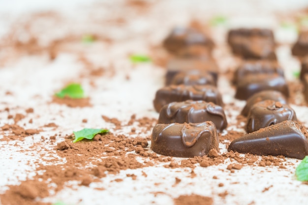 Dessert sucré avec du chocolat noir