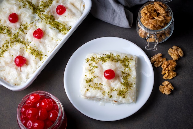 Photo dessert traditionnel turc du ramadan gullac