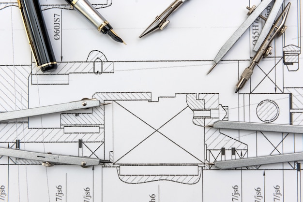 Dessin d'ingénieur avec différents outils vue de dessus