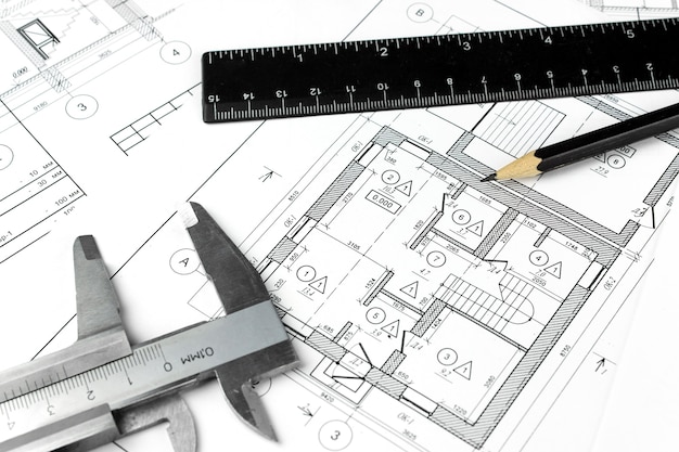 Dessins de construction d'architecture. Une partie du projet architectural avec des outils d'ingénierie.