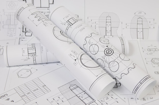 Dessins techniques papier de pièces et mécanismes industriels