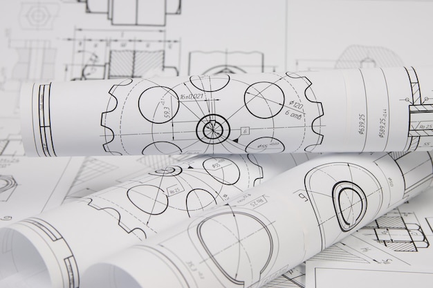 Dessins techniques de pièces et mécanismes industriels