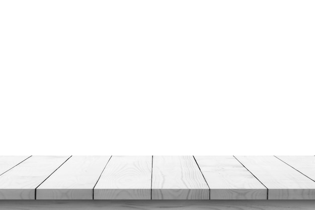 Dessus de table en bois blanc vide isolé sur fond blanc