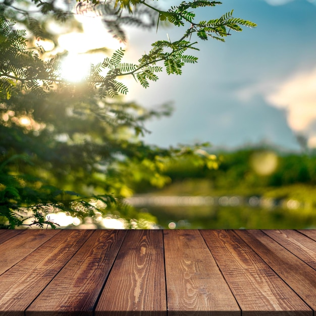 dessus de table en bois avec fond bokeh