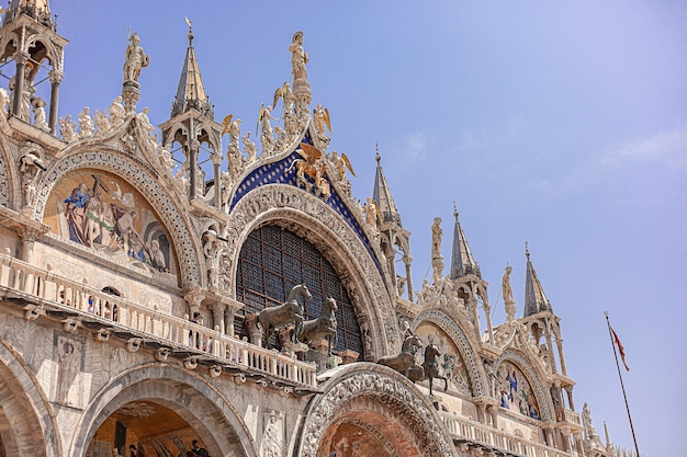 Détail de l'architecture de la cathédrale Saint-Marc à Venise en Italie