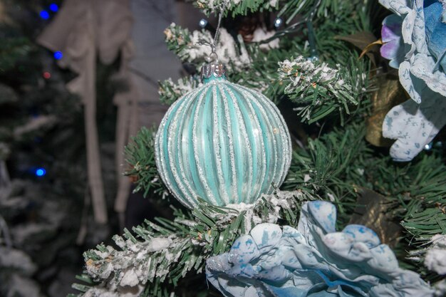 Détail de boule d'arbre de Noël se bouchent