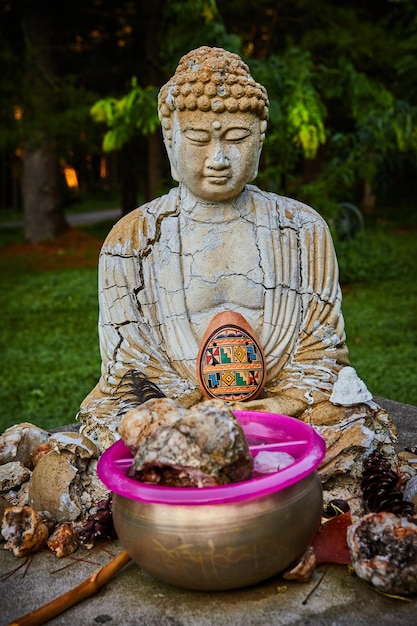 Photo détail du sanctuaire de l'ancienne statue de bouddha pour le zen et la méditation