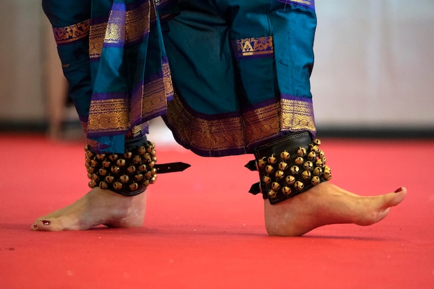 Détail de pied de danse traditionnelle de l'Inde