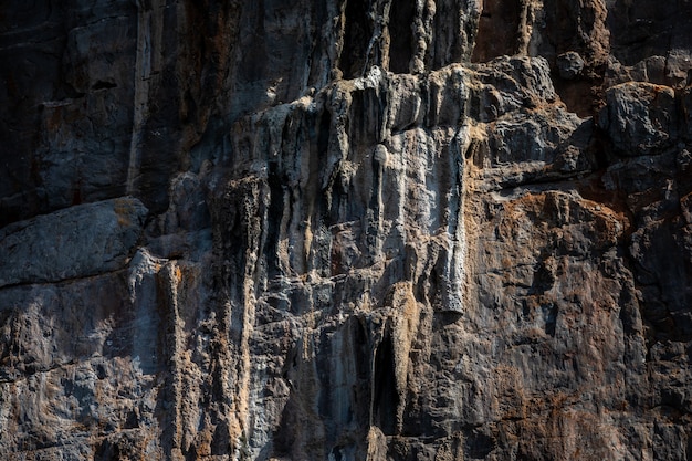 Détail de la texture de la falaise rocheuse sur l&#39;île de la mer kra bi Thaïlande