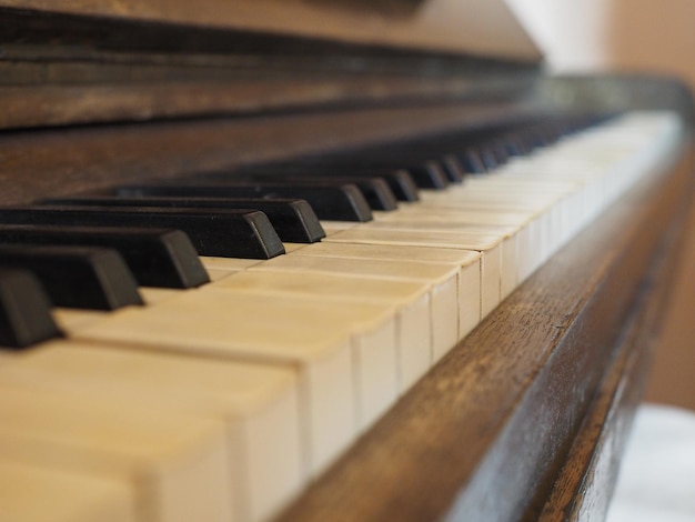 Détail des touches du clavier du piano