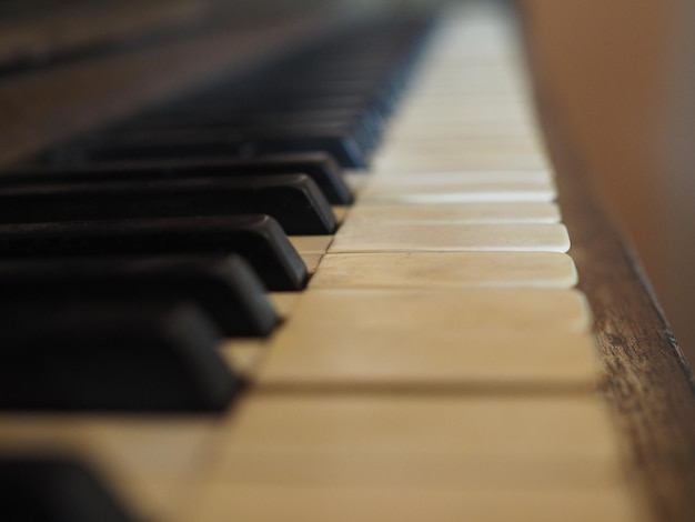 Détail des touches du clavier du piano