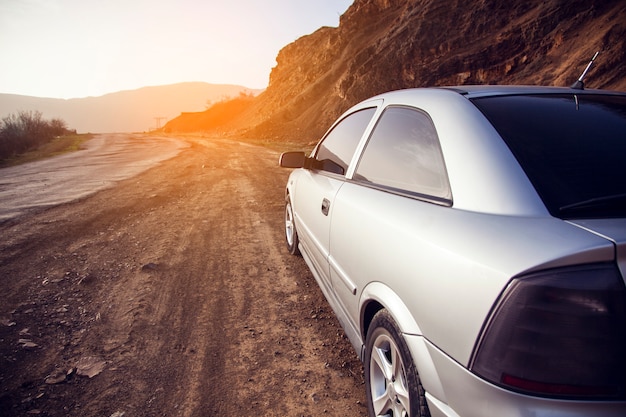 Détail de la voiture au coucher du soleil