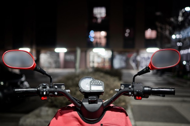 Détails avant de moto rouge