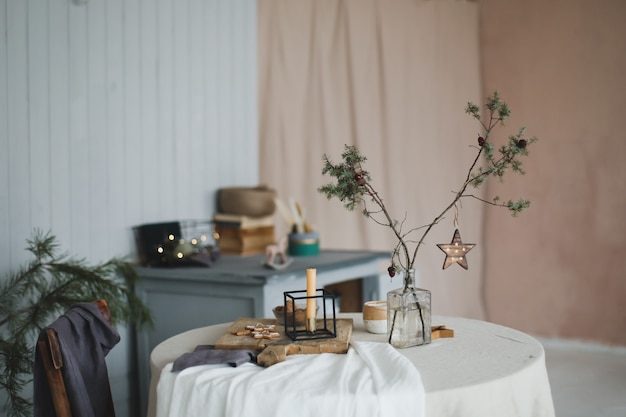 Détails de l'intérieur festif décoré pour le Nouvel An et Noël