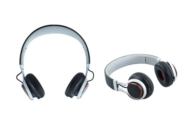 Deux casques supra-auriculaires sans fil isolés sur fond blanc avec un tracé de détourage