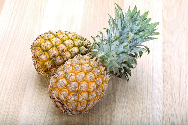 Deux petits ananas