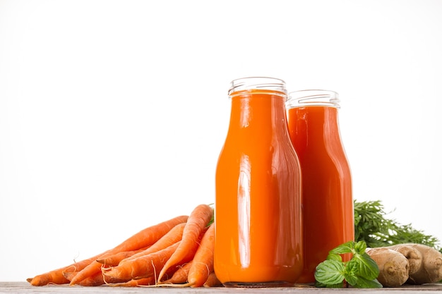 Photo deux smoothies de carottes saines