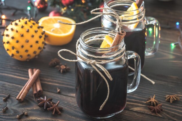 Deux verres de vin chaud