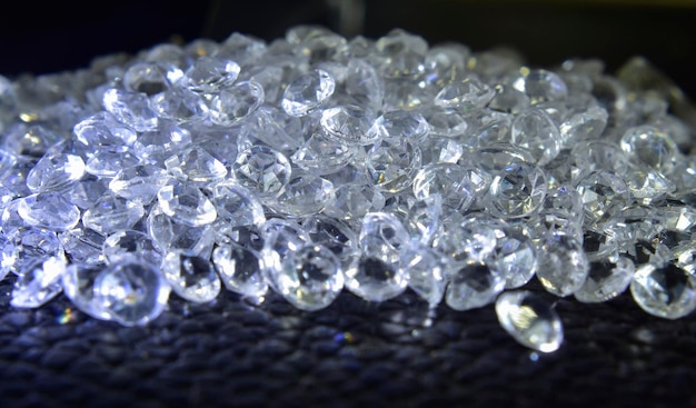 Diamant bijoux cristal gemme luxe bijou brillant verre pierre diamants pierre gemme précieux noir mode cadeau gemmes brillant argent carat anneau réflexion transparent objet or trésor
