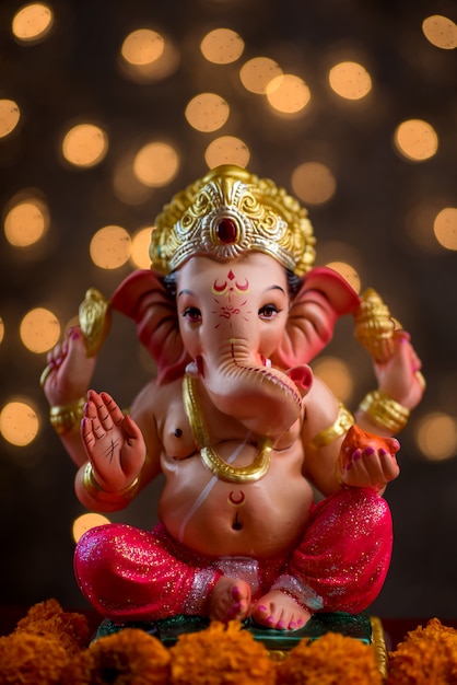 Dieu hindou Ganesha sur Bloked Bokhe, idole Ganesha.