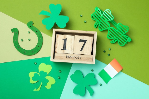 Différents accessoires pour la Saint-Patrick, vue de dessus