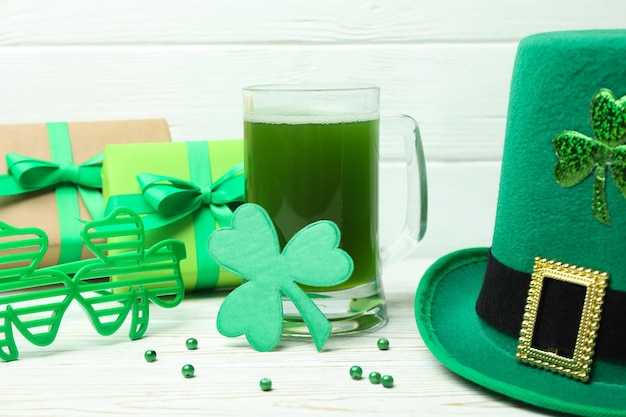 Différents accessoires pour StPatricks Day close up