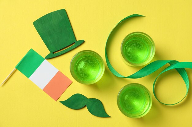 Différents accessoires pour la vue de dessus de StPatricks Day