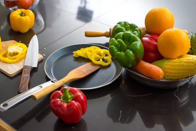 Différents types de légumes sur la table