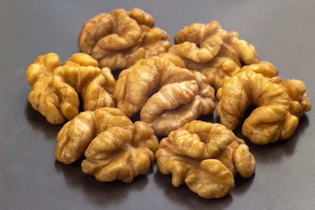 Différents types de noix. Nourriture saine et protéinée