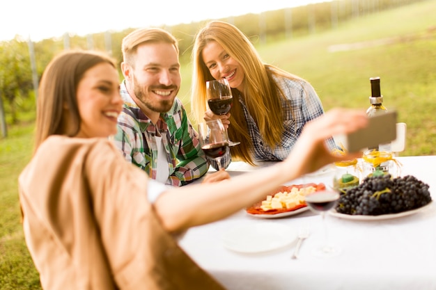 Dîner dans le vignoble