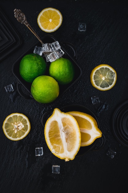 Photo directement au-dessus de la prise de vue des fruits sur la table