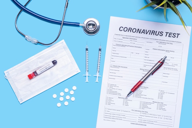 Photo disposition des tests de santé et de soins médicaux pour le contrôle des patients atteints de virus