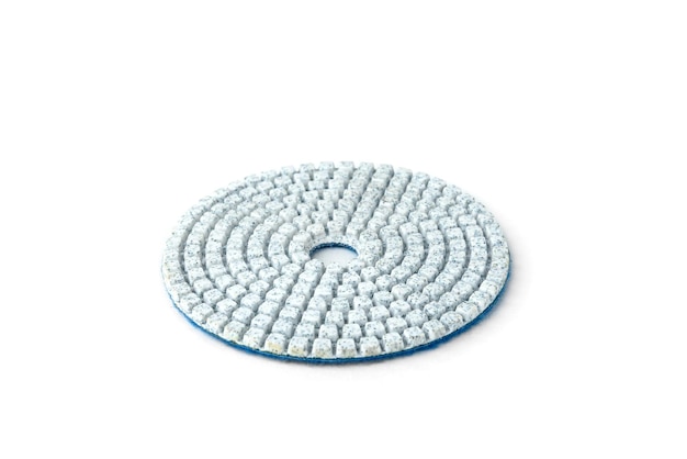 Disque abrasif flexible diamant pour rectifieuse isolé sur fond blanc