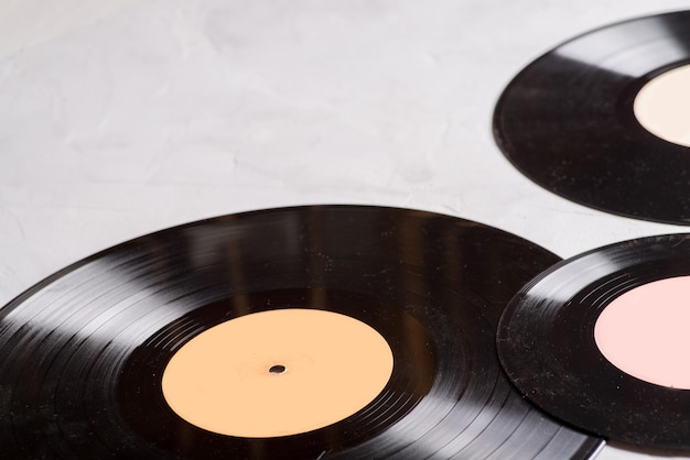 Disque de Gramophone de différentes tailles sur fond clair