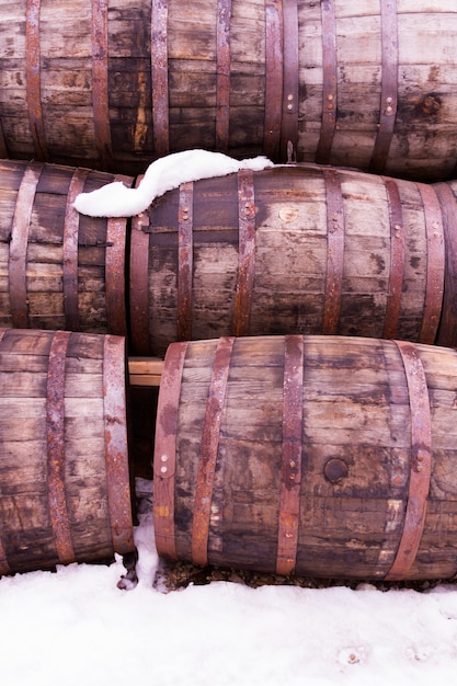 Photo la distillerie breckenridge utilisait des fermenteurs traditionnels de style écossais à toit ouvert et distillait dans un alambic combiné en cuivre vendôme de 700 gallons.