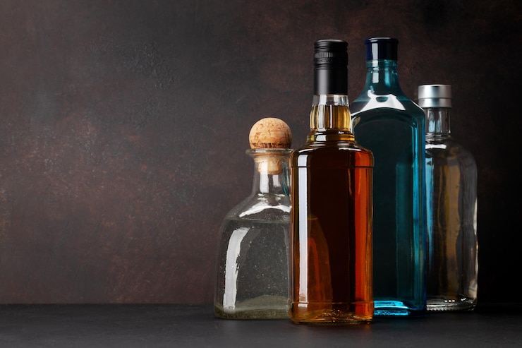 Photo diverses bouteilles d'alcool fort