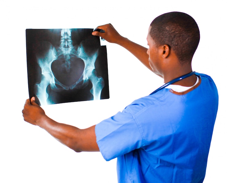 Photo docteur en bleu scrubs