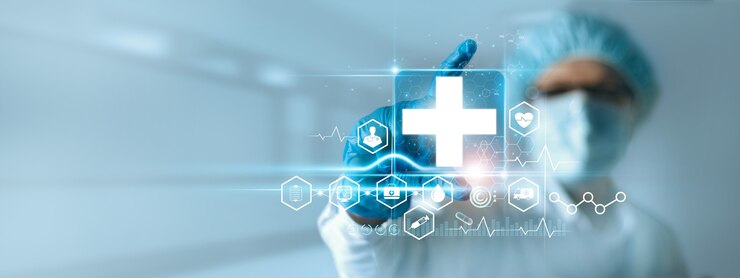 Un docteur en médecine tient un réseau de soins de santé à icône croisée médicale Innovation et technologie de la santé